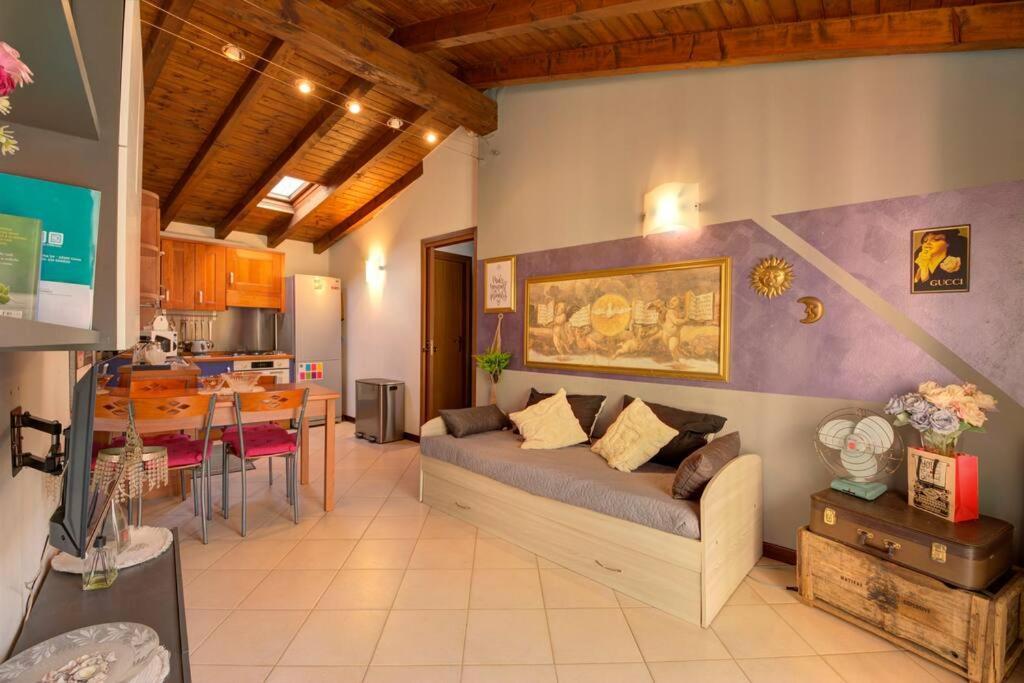 Casa Vacanza Angolo Della Corte Apartment Como Exterior photo